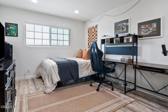 1791 Hewitt Place, Simi Valley CA: https://media.crmls.org/mediaz/bffee429-ba15-49a7-8008-e813e8f9c6f8.jpg