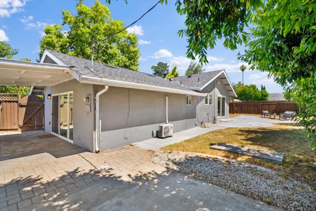 1488 Sunland Court, San Jose CA: https://media.crmls.org/mediaz/bfff5233-741b-4bbe-9041-280f10d80786.jpg