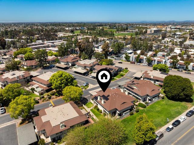 10155 Caminito Volar, San Diego CA: https://media.crmls.org/mediaz/bfff658a-3d7b-4450-a604-e5a97f0ac6dc.jpg