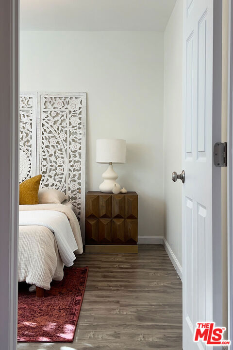 4427 S Wilton Place, Los Angeles CA: https://media.crmls.org/mediaz/c0007d57-3c68-4f95-a6b8-dfb14475e1cf.jpg