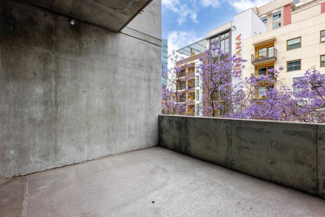 1025 Island Ave, San Diego CA: https://media.crmls.org/mediaz/c0007e0c-00ba-4ea9-ba52-680e2be71083.jpg