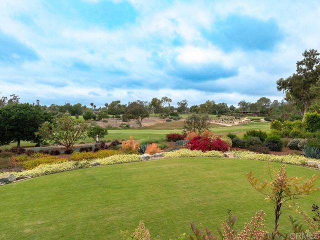 6418 Paseo Delicias, Rancho Santa Fe CA: https://media.crmls.org/mediaz/c0009621-4d19-49e7-9365-5db3efbdc920.jpg