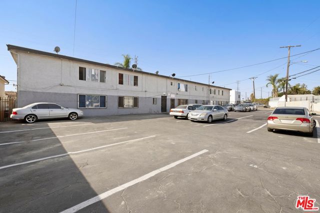 819 West Imperial Highway photo 17