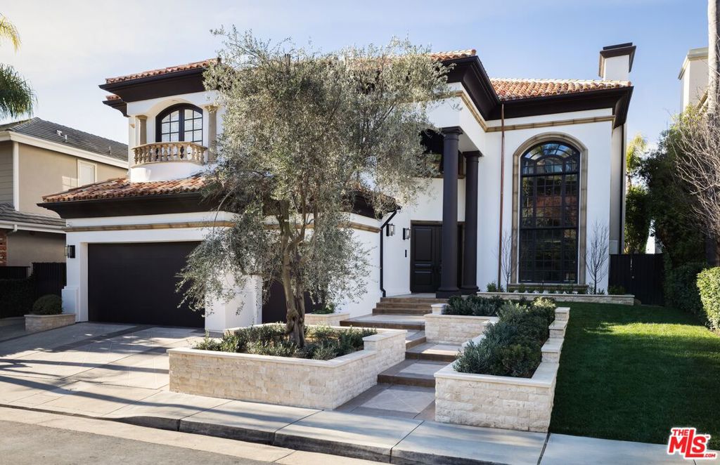 16736 Via Pacifica — Traditional