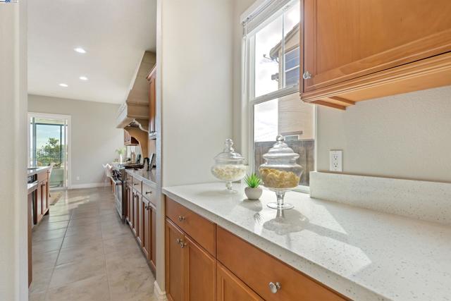 35 Dunfirth Dr, Hayward CA: https://media.crmls.org/mediaz/c003f077-699f-4743-88ae-2691263ab6d7.jpg
