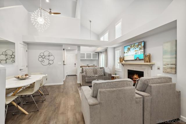 6951 Quiet Cove Dr, Carlsbad CA: https://media.crmls.org/mediaz/c004bbaf-358d-49d5-904d-83d9e23d9d94.jpg
