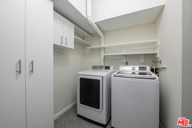 1553 Michael Lane, Pacific Palisades CA: https://media.crmls.org/mediaz/c004fdfe-6a06-4b5a-b633-ac669031c9fb.jpg