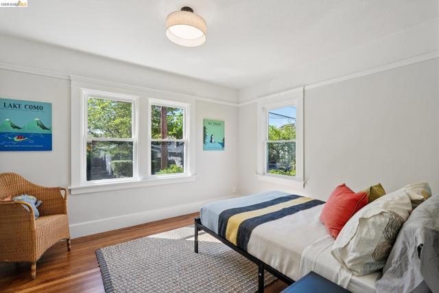 Image 19 of 29 For 2520 Mcgee Ave