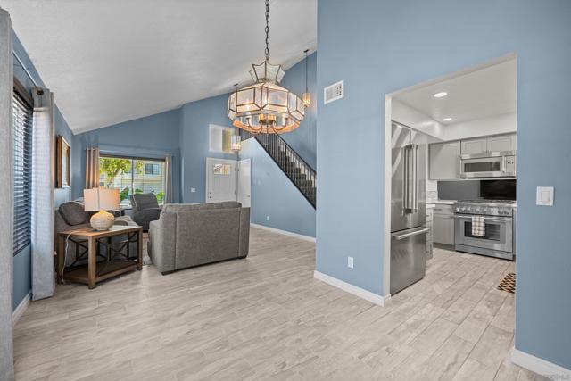 13170 Entreken Ave,  CA: https://media.crmls.org/mediaz/c006019c-1015-4347-a269-acc563aafef0.jpg