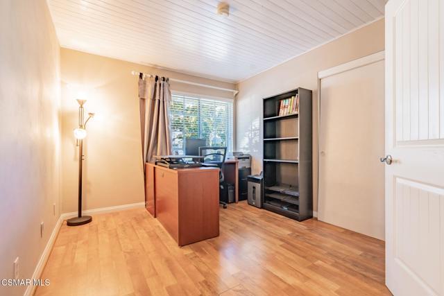 1642 Cayton Avenue, Simi Valley CA: https://media.crmls.org/mediaz/c0065cc3-212b-4541-a619-bfd49450fb47.jpg