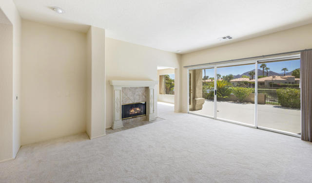 48509 ViA Encanto, La Quinta CA: https://media.crmls.org/mediaz/c006fd92-997d-4dc0-b6bc-36031a2dba68.jpg