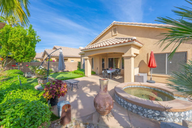 45595 Banff Springs Street, Indio CA: https://media.crmls.org/mediaz/c00721f6-ff36-4184-99e0-aebb2d80cc65.jpg