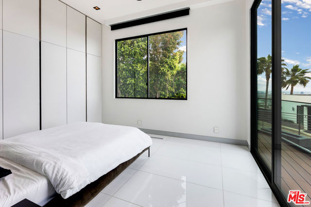1545 Marlay Drive, Los Angeles CA: https://media.crmls.org/mediaz/c0073280-35ae-4c14-b403-dff181ac3773.jpg