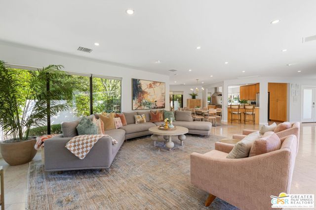 290 W Lilliana Drive, Palm Springs CA: https://media.crmls.org/mediaz/c0073f22-d340-44af-8824-fd8d9a42804c.jpg