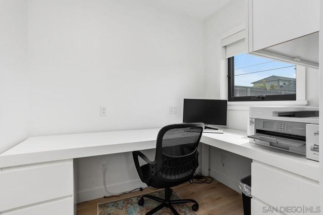 Image 23 of 40 For 5301 Los Robles