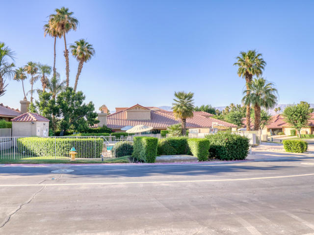 Image 2 of 52 For 77897 Woodhaven Drive