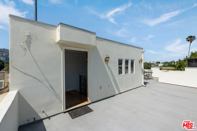 744 North Alfred Street, 104 photo 37