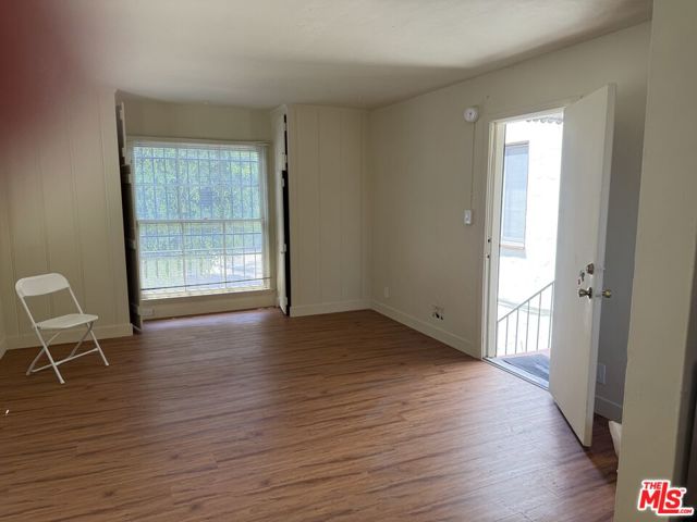 1306 S Mansfield Avenue, Los Angeles CA: https://media.crmls.org/mediaz/c0093eaa-44e4-44da-9a27-a740727119d6.jpg