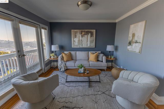 661 Peralta Ave Unit 3, San Francisco CA: https://media.crmls.org/mediaz/c00978c9-228d-47e7-8b92-3bd372cec0bd.jpg