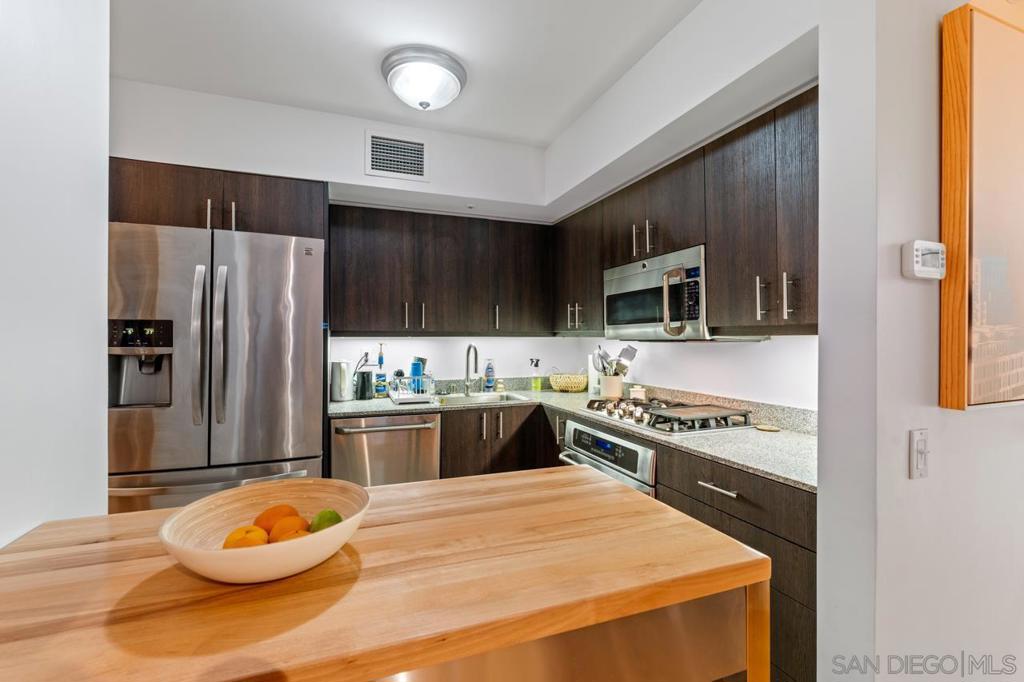 500 Harbor Dr. - photo 6
