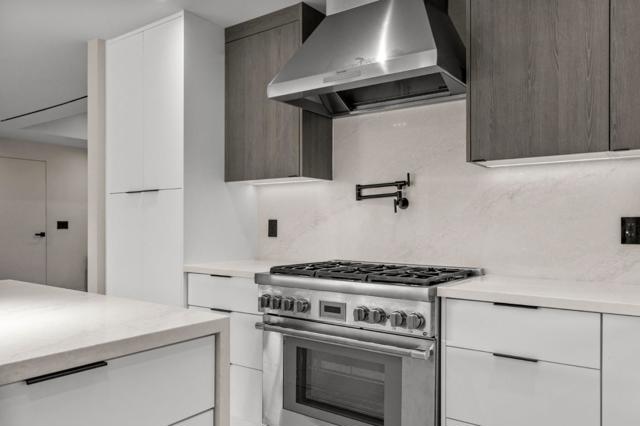 243 Aviador Avenue, Millbrae CA: https://media.crmls.org/mediaz/c00b23e3-d3b4-48f1-88b8-f56726ecd7e9.jpg