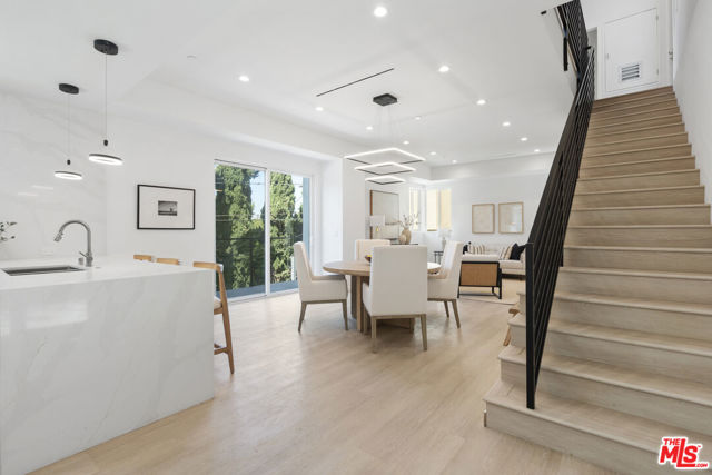 1046 Oban Drive, Los Angeles CA: https://media.crmls.org/mediaz/c00b299c-159a-4d82-8a2d-d9ffdcb03909.jpg