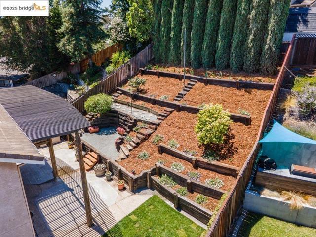 1003 Linda Vista Way, Rio Vista CA: https://media.crmls.org/mediaz/c00c906b-b845-4c0e-a49b-25a164a3ae79.jpg