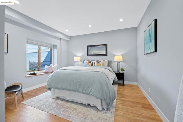 1026 Ventura Ave, Albany CA: https://media.crmls.org/mediaz/c00cbc9d-1b92-4403-9119-780a3986290a.jpg
