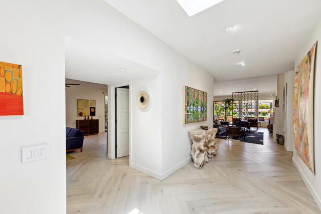 44970 Desert Horizons Drive, Indian Wells CA: https://media.crmls.org/mediaz/c00d5e70-500b-4de9-98c7-df556c0fa83f.jpg