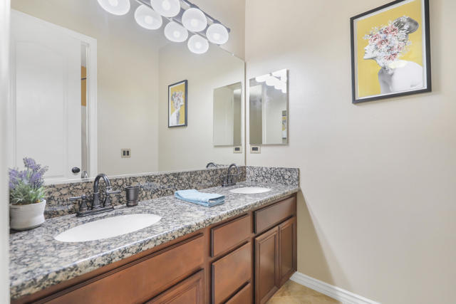 57730 Cantata Drive, La Quinta CA: https://media.crmls.org/mediaz/c00db568-5b59-415b-95ba-5112cd5be789.jpg