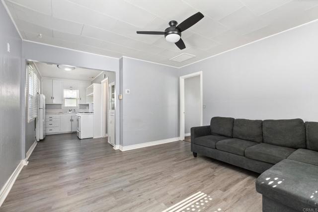928 930 Osborne Street, Vista CA: https://media.crmls.org/mediaz/c00f77b4-5425-42c6-915a-56bc73cb9c95.jpg