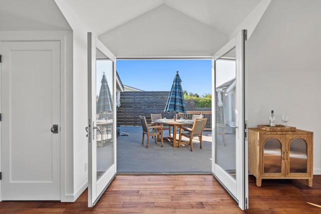 2200 Dolphin Drive, Aptos CA: https://media.crmls.org/mediaz/c00fea8f-15dd-4982-89bb-1da4595bcb3a.jpg