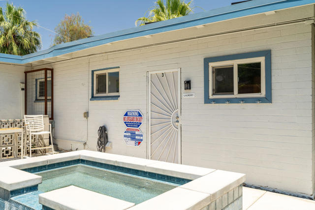 689 E Camino Parocela, Palm Springs CA: https://media.crmls.org/mediaz/c0101f78-edd7-4b82-844d-918b43bd4f5b.jpg