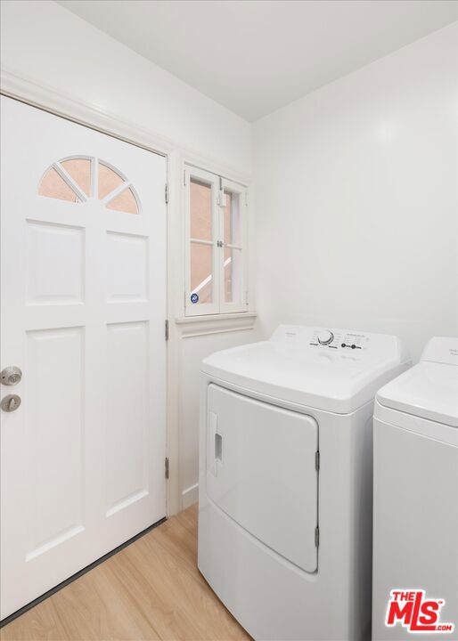 6612 Emmet Terrace, Los Angeles CA: https://media.crmls.org/mediaz/c010e2aa-8a6e-48cc-9012-f5f8ee58e366.jpg