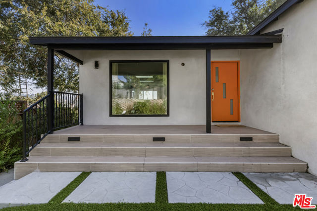 1402 Allesandro Street, Los Angeles CA: https://media.crmls.org/mediaz/c010fc64-bae6-4b9a-8a1d-1192543ecce2.jpg