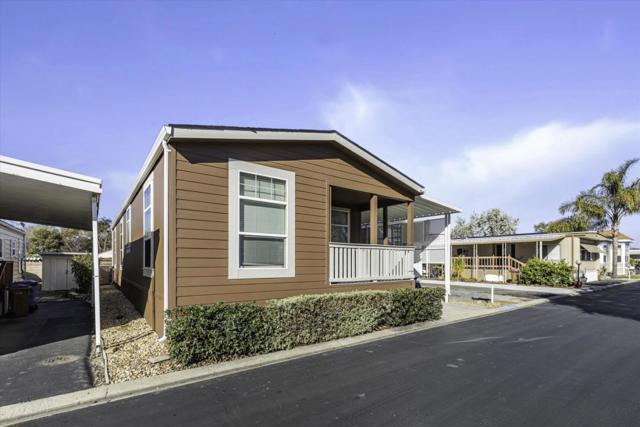 3660 Walnut Boulevard, Brentwood CA: https://media.crmls.org/mediaz/c011748d-40de-4dd4-90d9-9105c20f1bcc.jpg