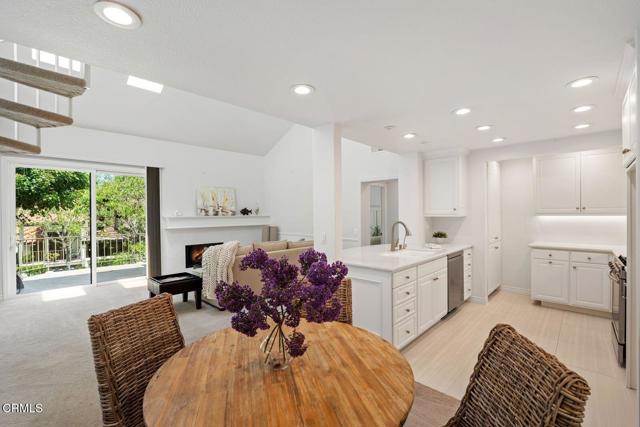Detail Gallery Image 6 of 39 For 1941 Majorca Dr, Oxnard,  CA 93035 - 2 Beds | 2 Baths