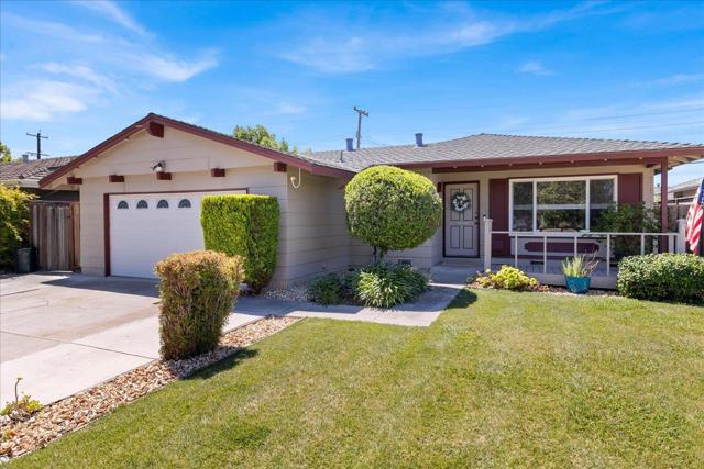 5857 Blossom Avenue, San Jose CA: https://media.crmls.org/mediaz/c011a51b-2921-47c2-84d6-d1129c64c2c7.jpg