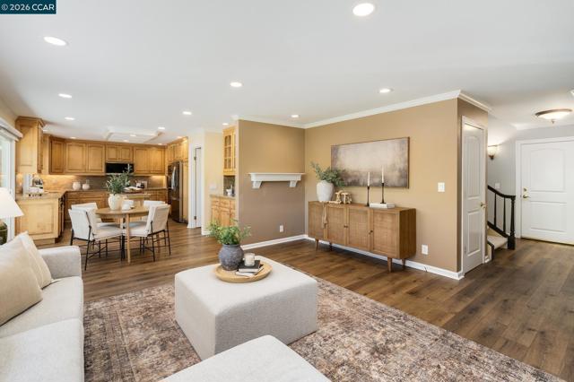 Image 13 of 32 For 855 Columbine Ct