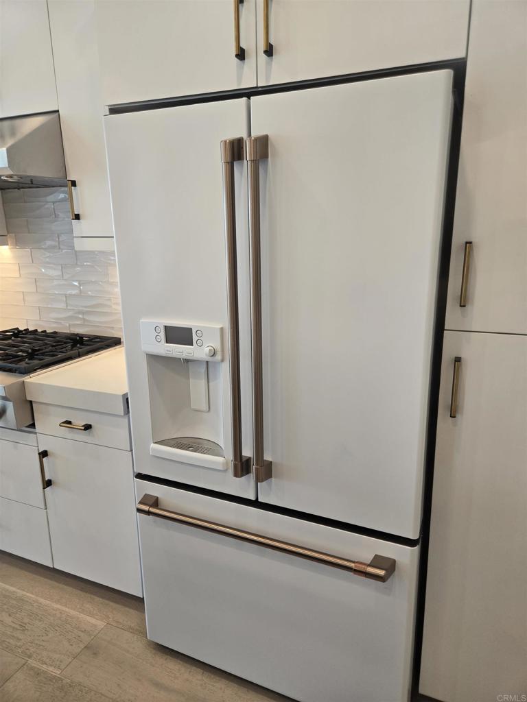 8337 Distinctive Drive - photo 12