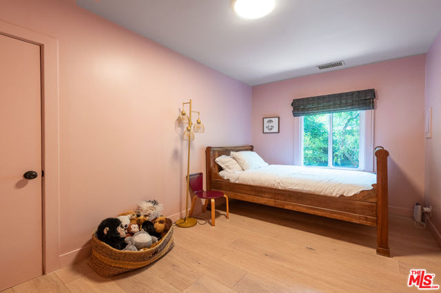 1207 Poinsettia Drive, West Hollywood CA: https://media.crmls.org/mediaz/c013de33-4b6e-4716-956c-97fa1b961746.jpg