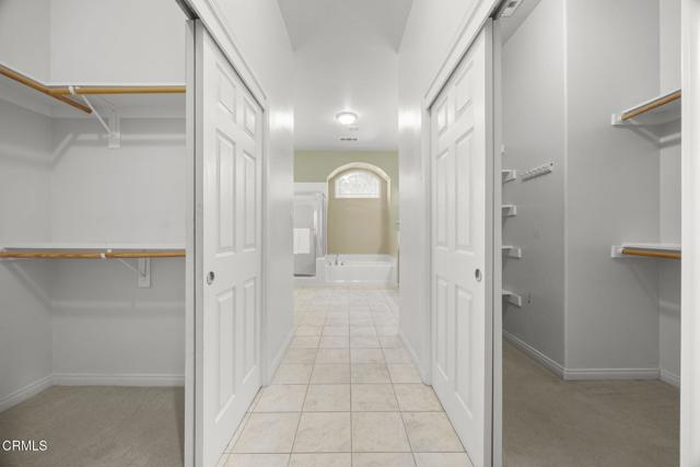 13418 Giro Drive, Bakersfield CA: https://media.crmls.org/mediaz/c01439e8-e1f2-4cfc-8412-608d47ed150a.jpg