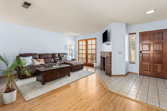 1415 Summit Drive, Chula Vista CA: https://media.crmls.org/mediaz/c0147956-3512-4561-96f1-e17d77b54dc2.jpg