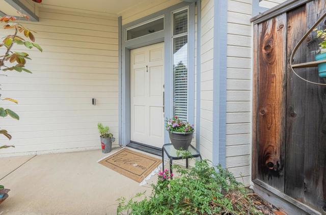21028 Country Park Road, Salinas CA: https://media.crmls.org/mediaz/c014875b-5472-43cc-92c7-d2f962ea279a.jpg