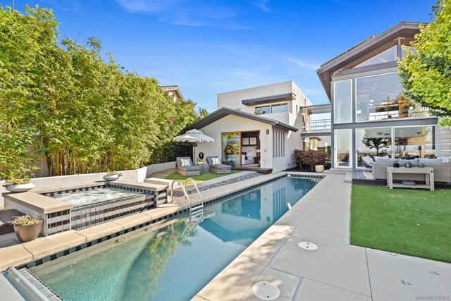 5259 Pacifica Dr, San Diego CA: https://media.crmls.org/mediaz/c01495f0-56d6-4589-8e73-1f164b36cef4.jpg