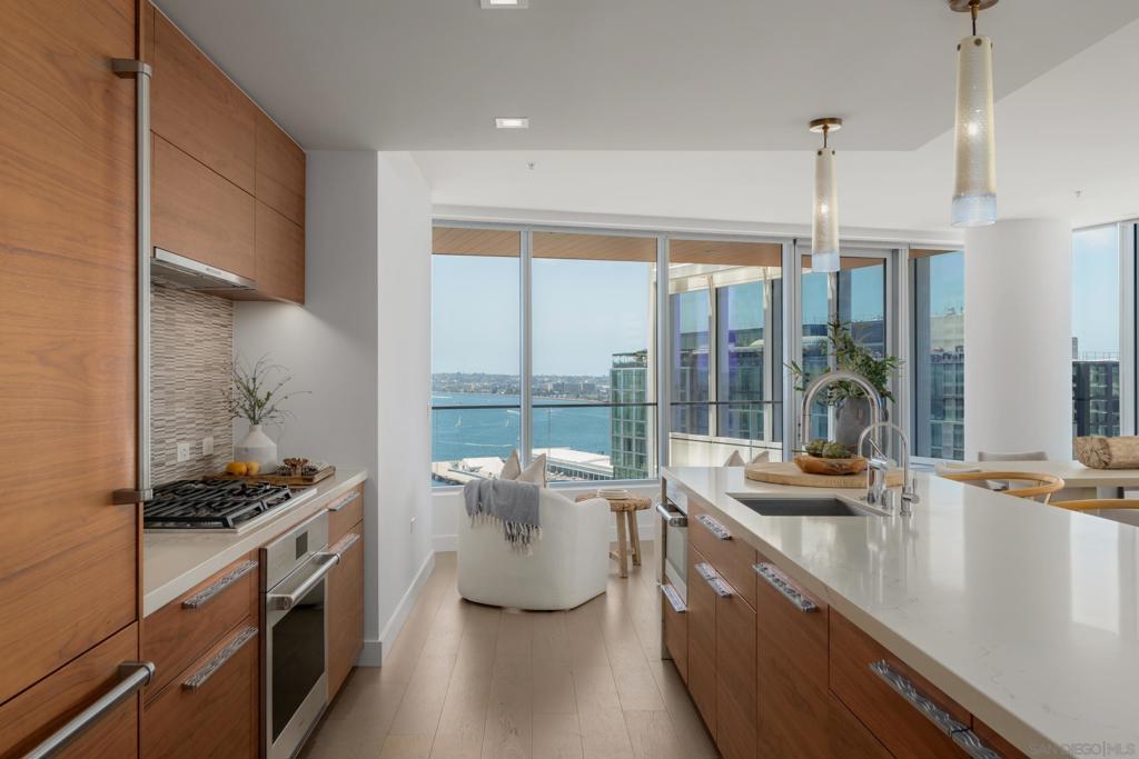 888 E Street - photo 7