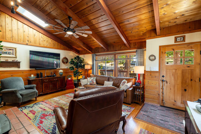 25445 Palomar Road, Idyllwild CA: https://media.crmls.org/mediaz/c015316f-247e-490a-a9a5-6f673e2289ee.jpg