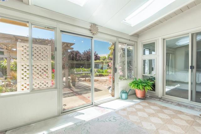 24757 Pear St, Hayward CA: https://media.crmls.org/mediaz/c0158313-0f16-415e-9b35-88d2d2a3cab5.jpg