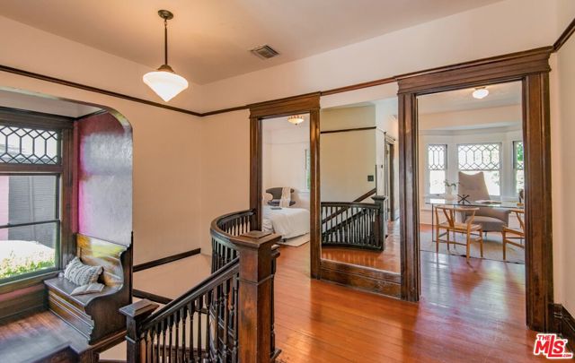 2057 S Oxford Avenue, Los Angeles CA: https://media.crmls.org/mediaz/c0161ff1-bddd-4432-8273-1d4d82876494.jpg