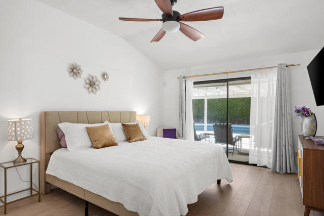 1489 E Francis Drive, Palm Springs CA: https://media.crmls.org/mediaz/c0168650-5e65-4eca-aa3e-5dcb30963e1c.jpg